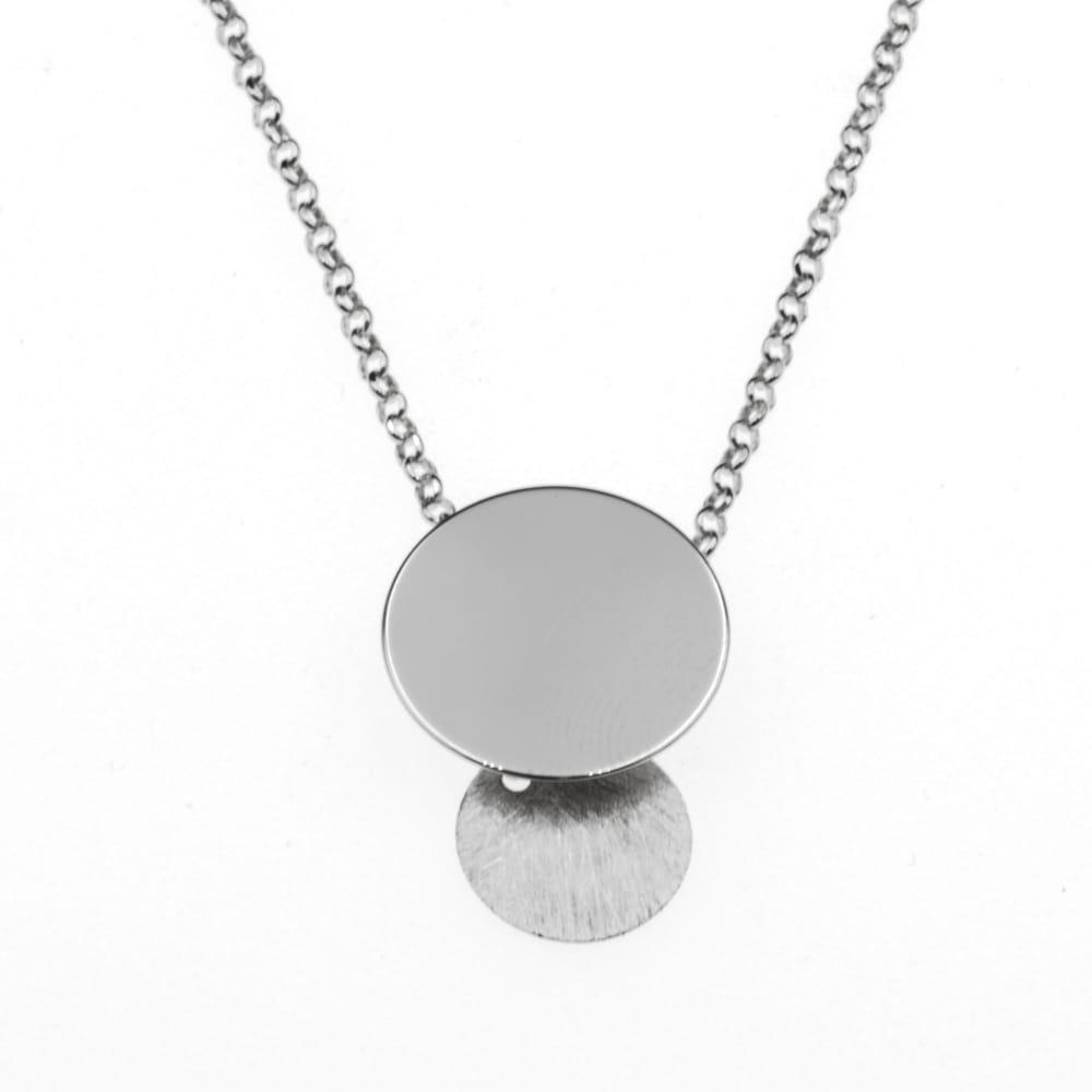 Naszyjnik srebrny z płaskimi efektownymi kółeczkami celebrytka SN7572