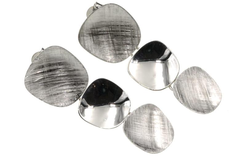 Kolczyki srebrne wiszące elementowe efektowne na sztyfcie SK8001