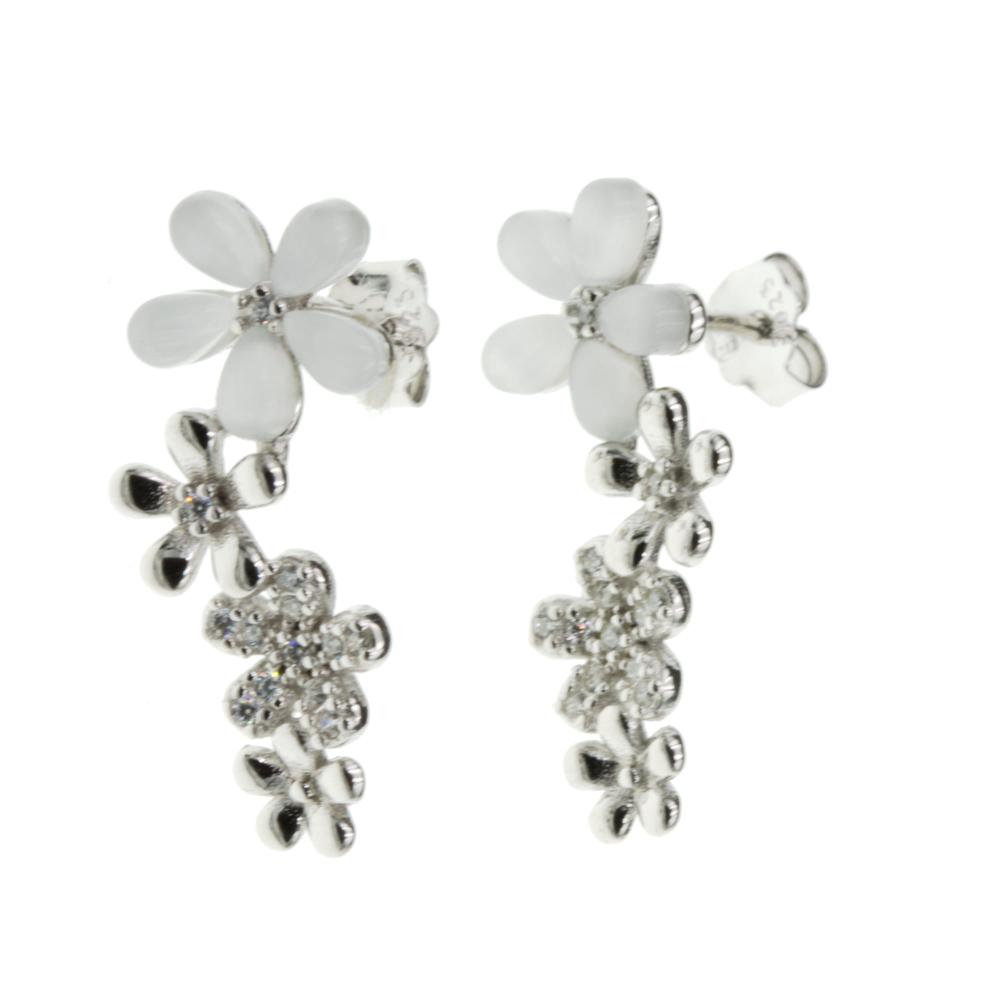 Kolczyki srebrne wiszące kwiatki z białymi cyrkoniami in mleczno białymi kamieniami SK16194